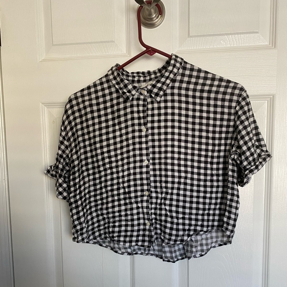 Cropped button top Hollister